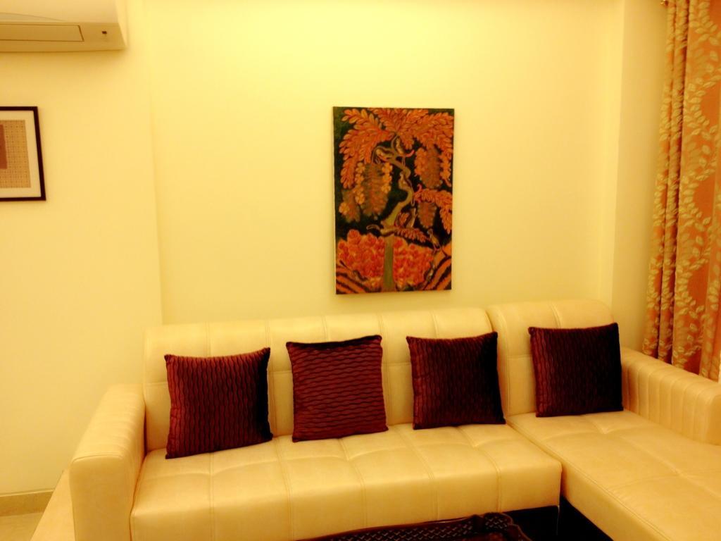 Woodpecker Service Apartments - Green Park Nuova Delhi Esterno foto