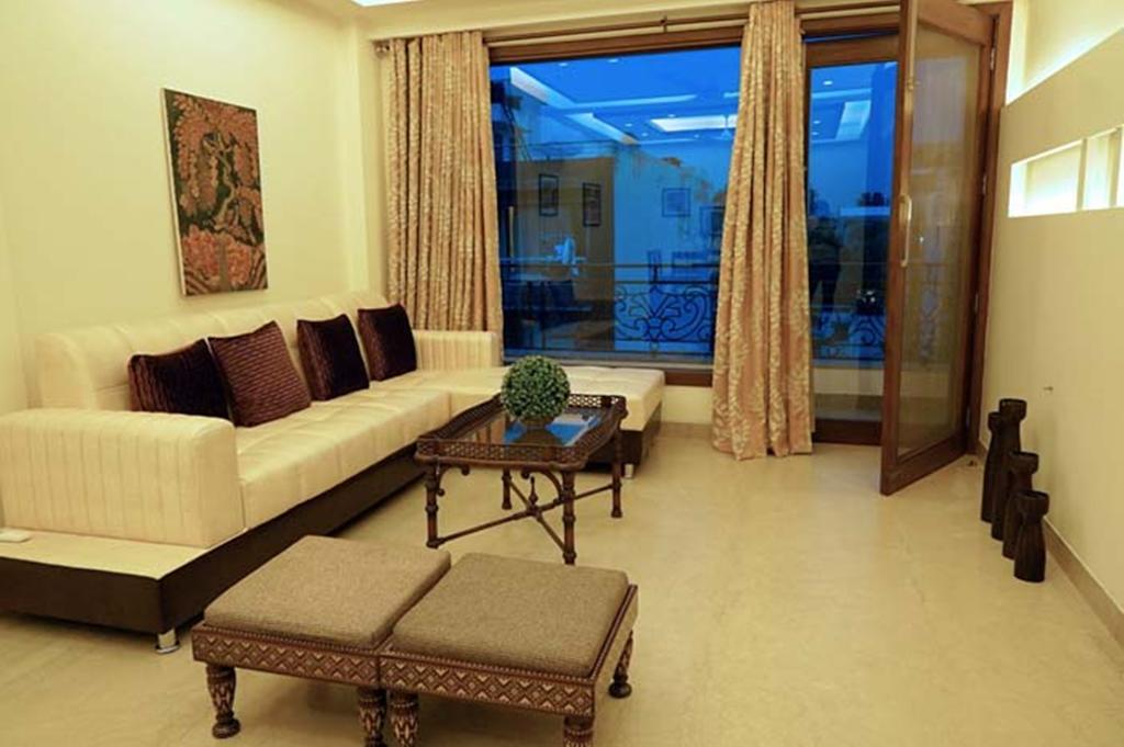 Woodpecker Service Apartments - Green Park Nuova Delhi Esterno foto