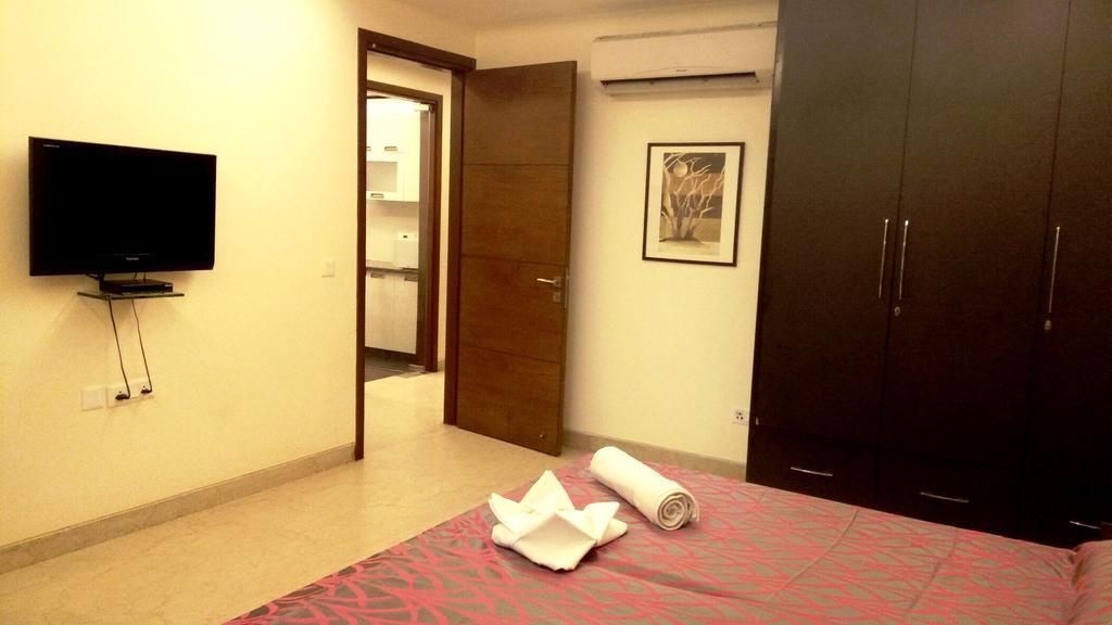 Woodpecker Service Apartments - Green Park Nuova Delhi Esterno foto